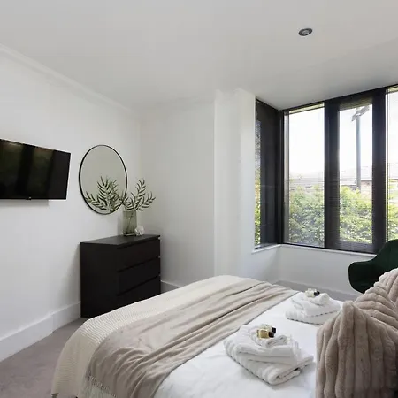 The London Mews 15 Minute Walk To Centre Sleeps 4 Apartment York